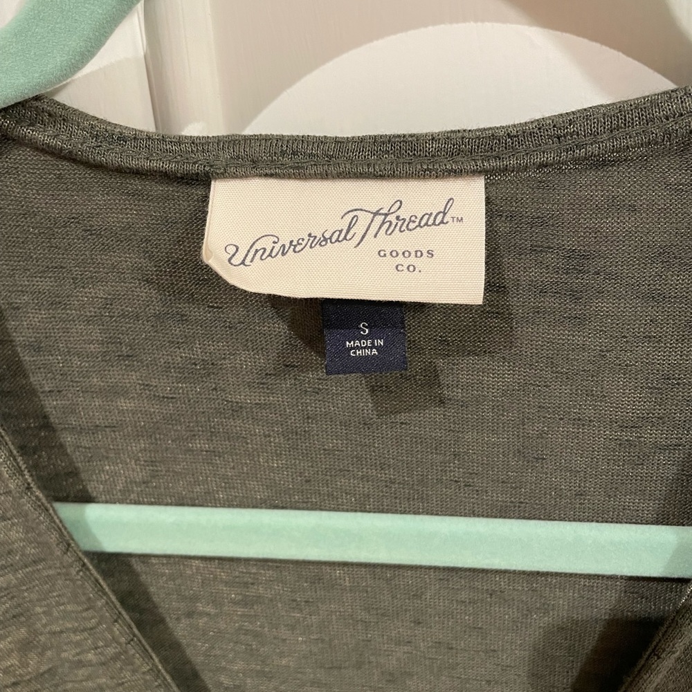 Universal Thread Tank Top - Picture 2 of 3